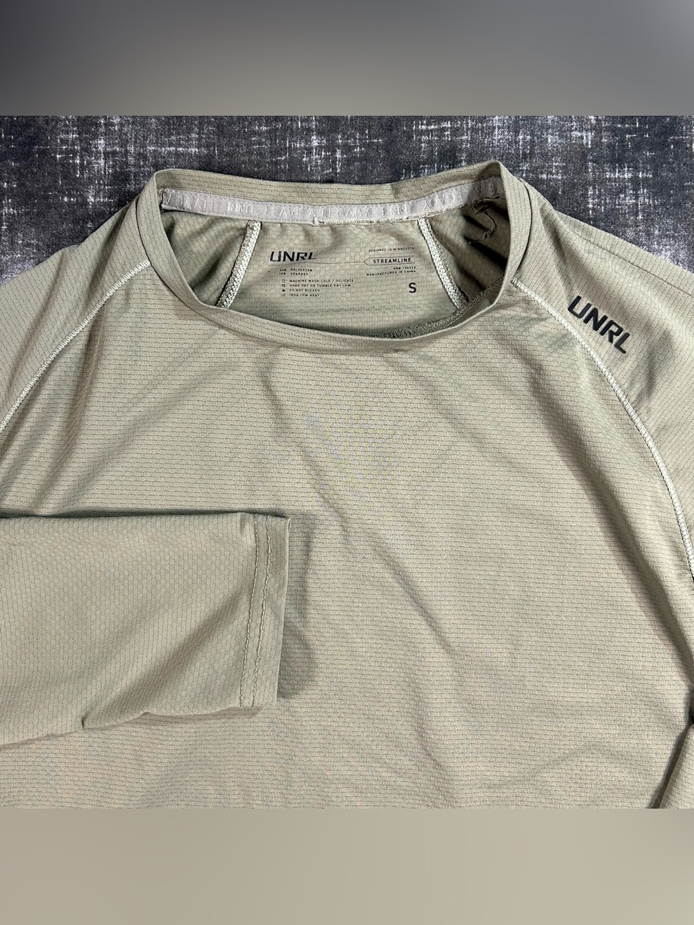 UNRL Collection Long Sleeve Shirt Mens Small Brown Taupe Streamline Performance